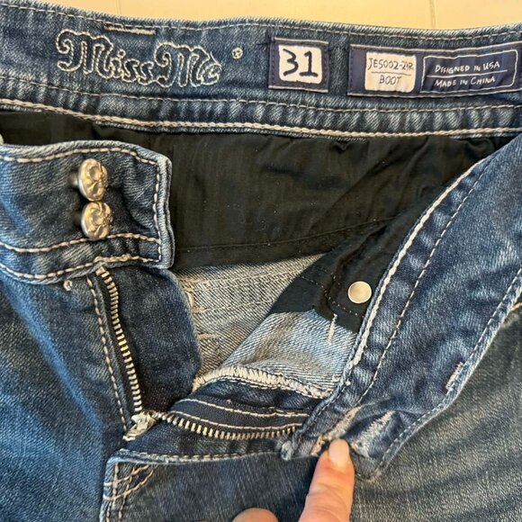 Miss Me Bootcut Jeans | Size 29R | 31” Inseam | Embellished Western Denim | JES - Picture 9 of 10